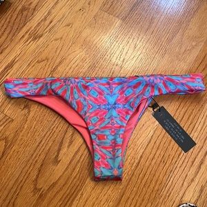 Lali + Layla bikini bottoms. Reversible. Large